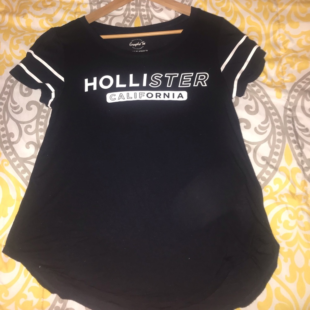 Hollister top